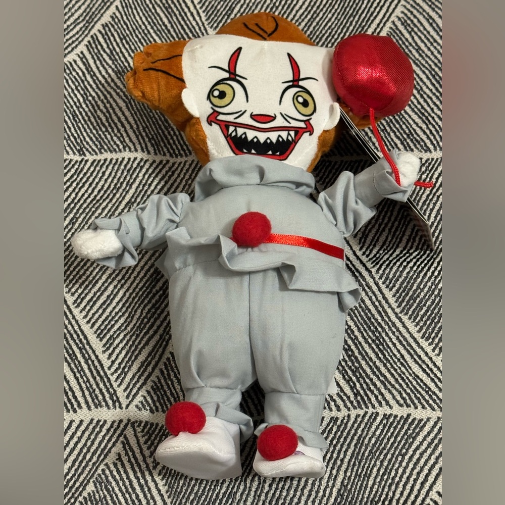 Halloween Spooky Decor, Pennywise Waddler